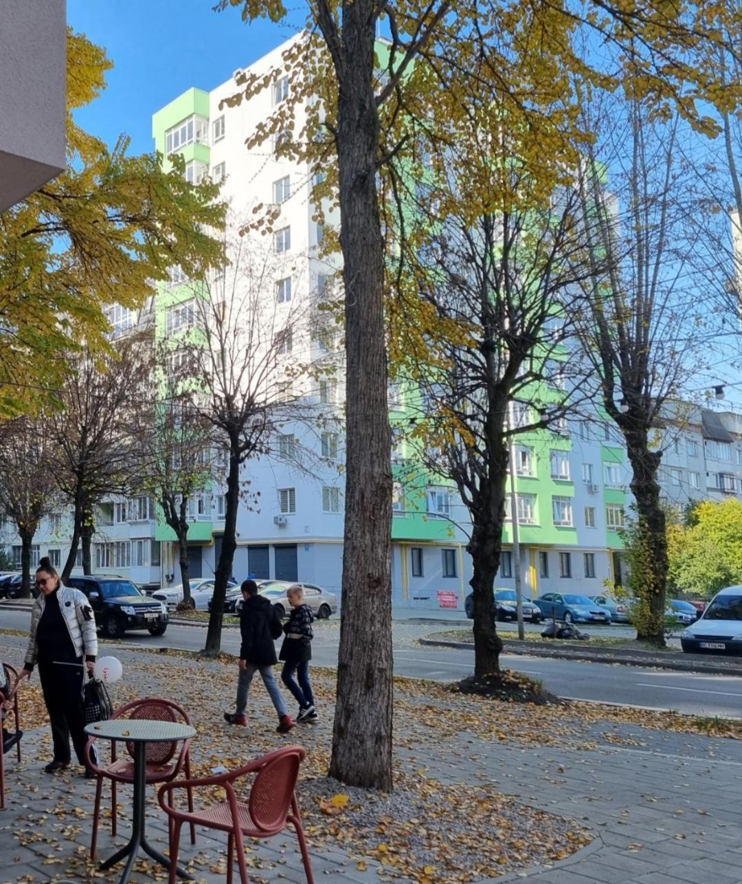 Apart Ugorska إلفيف المظهر الخارجي الصورة